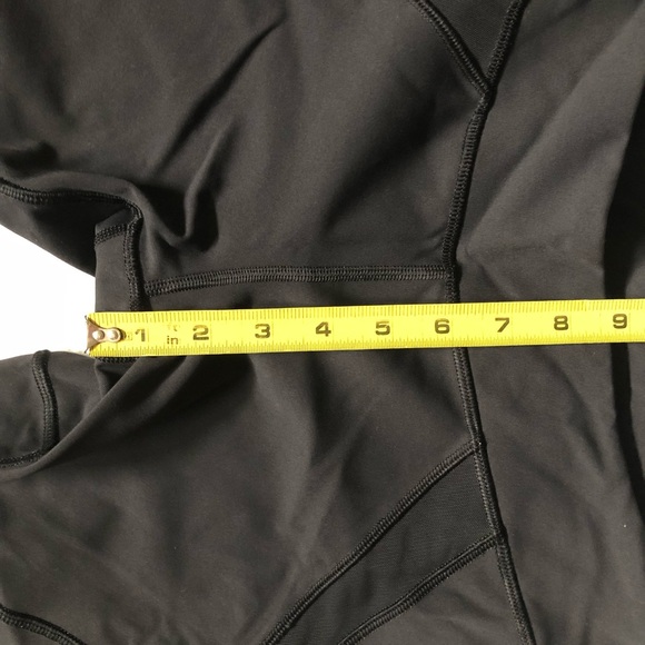 NWOT Lululemon breezy capri shorts - Picture 12 of 12